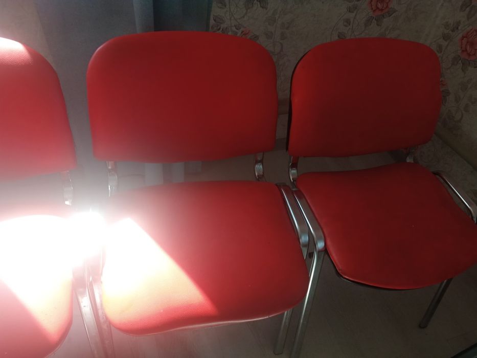 Продам стол стулья