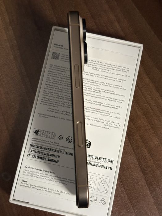 Vând iphone 16 pro 256 gb