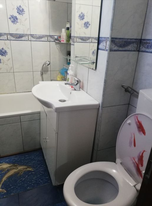 Vând apartamente 3 camere, zona Făget