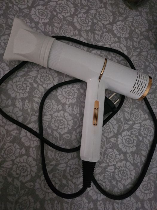 Продам фен 3 режима скорости