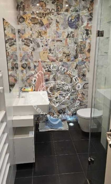 Продава се Тристаен апартамент в Варна, Базар Левски - 103 кв.м за 2602 €/кв.м - Снимка #9