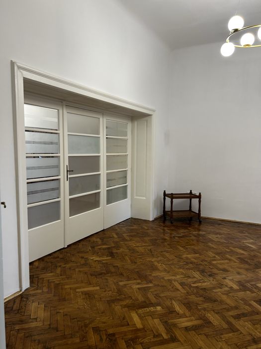 Inchiriez casa 3 camere ultracentral