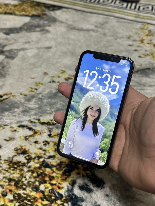 Продам айфон 11 про