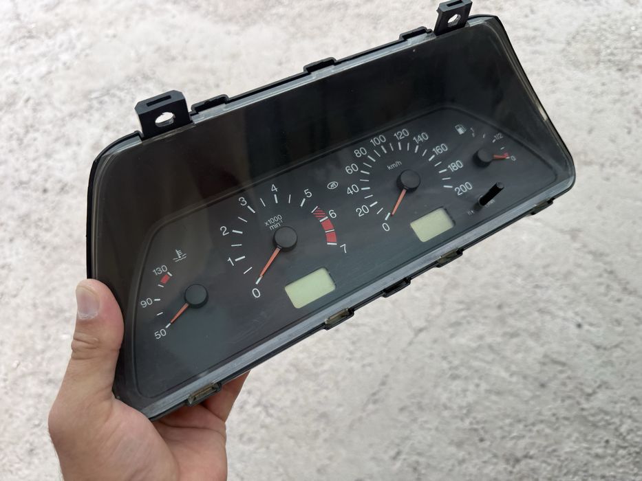 Табло от Лады 2110 заводское