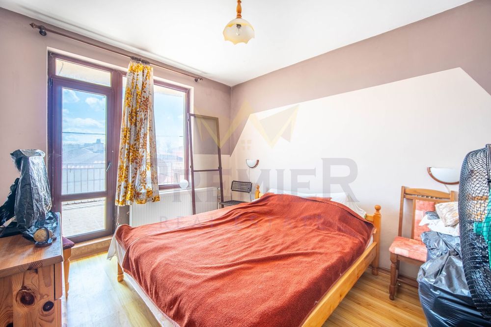 Продава се Къща в Каварна - 424 кв.м за 371 €/кв.м - Снимка #8