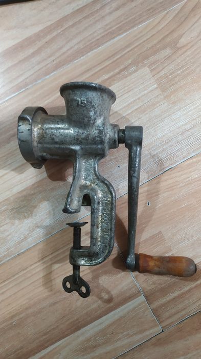 Мясорубка ручная