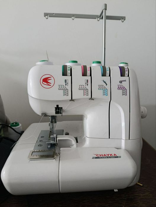 Chayka averlok mashinasi bonusiga tikuv mashinasi