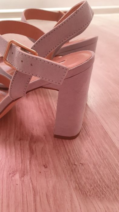 Sandale verde menta noi marime 41