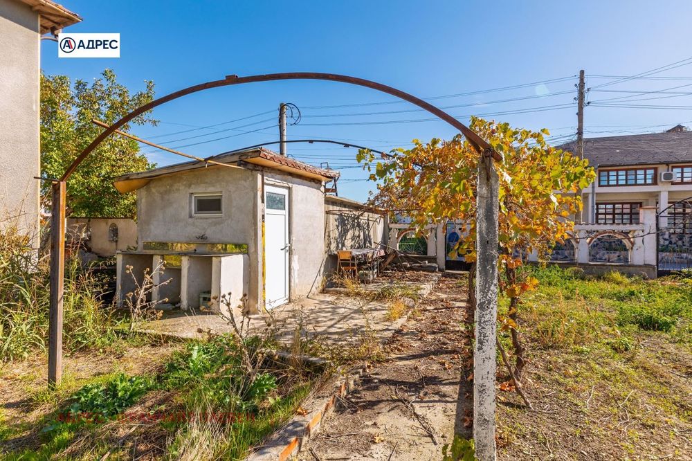 Продава се Къща в Белене - 200 кв.м за 253 €/кв.м - Снимка #2