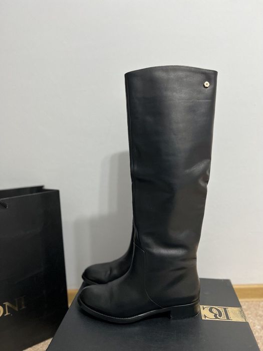 Продам сапоги Basconi