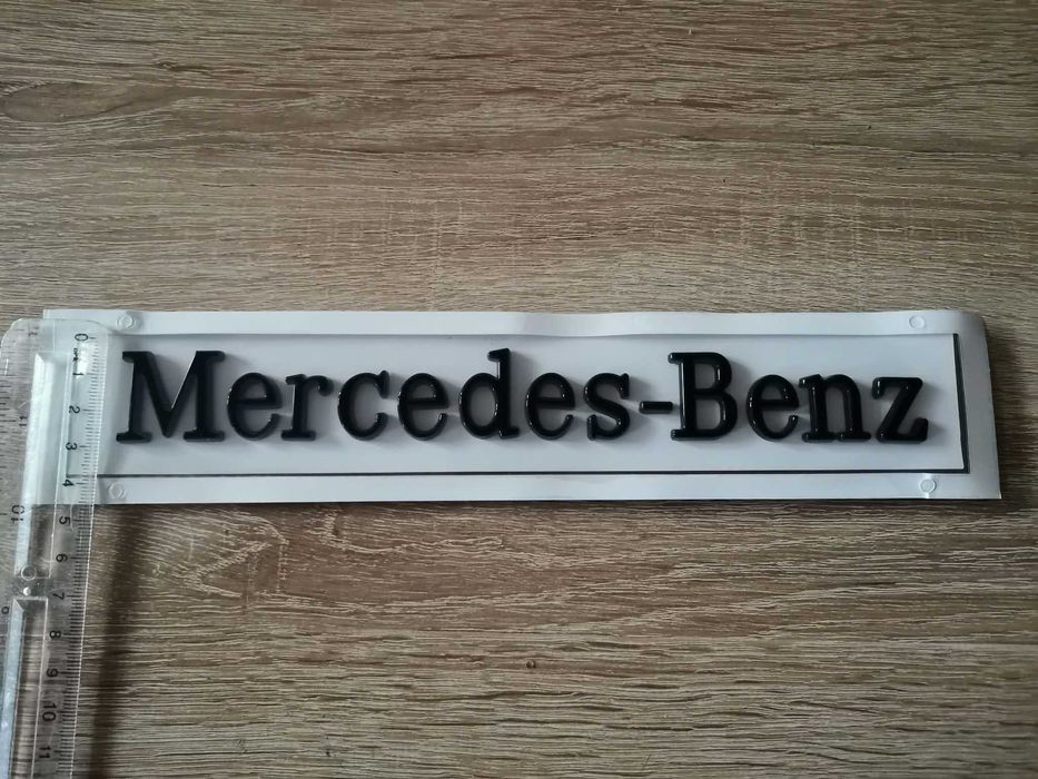 черен надпис Mercedes-Benz голям размер