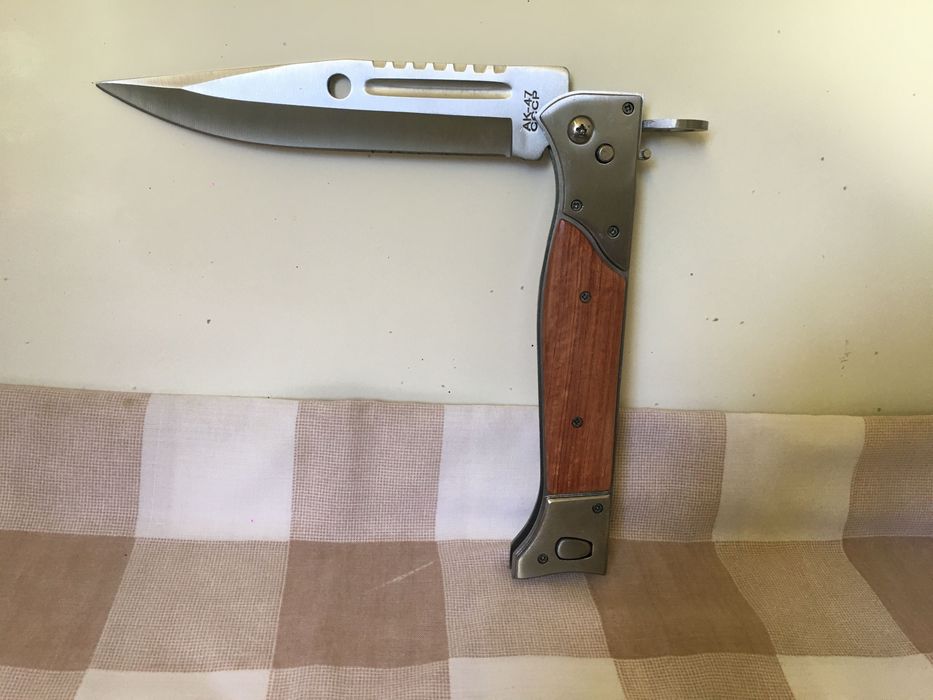 Ак-47, НОВ автоматичен нож