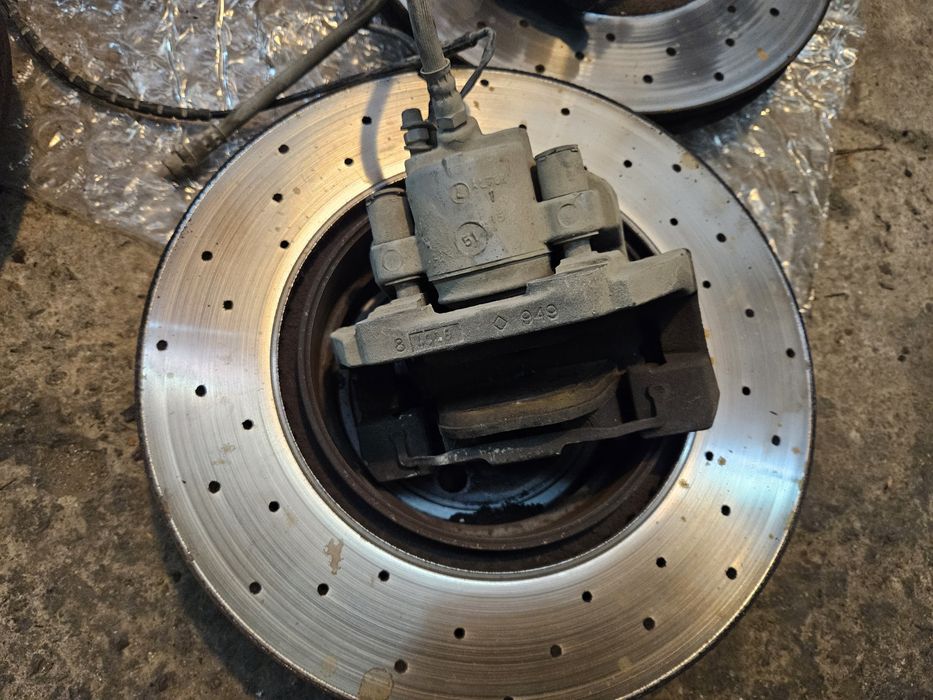 Спирачни дискове и апарати за BMW E70 3.5D