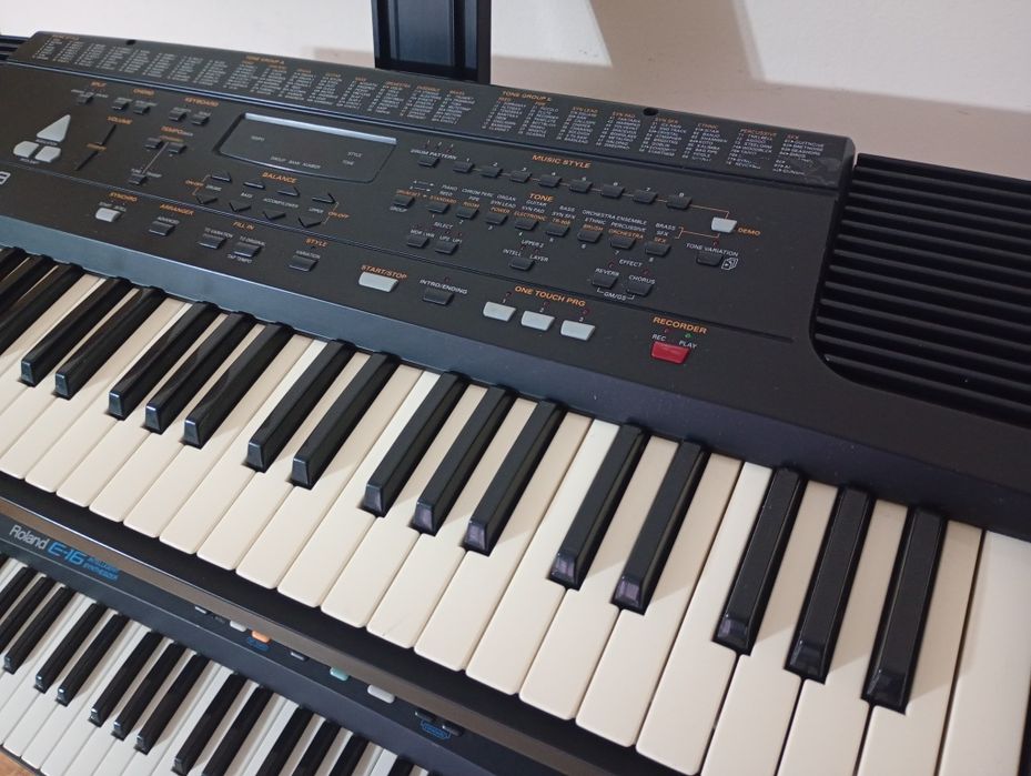 Roland  E16 E28 pian digital dinamic orga