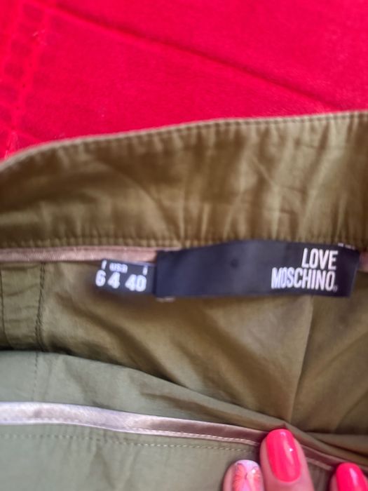 Love Moschino- пола