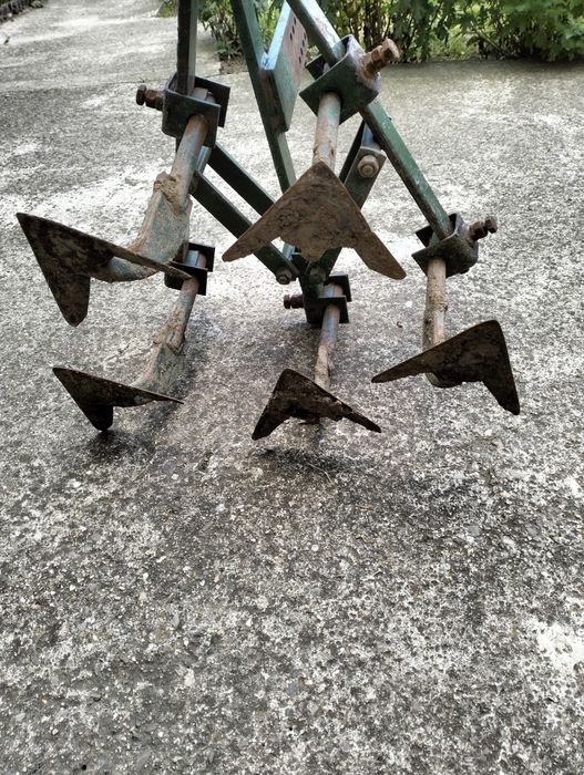 Култиватор чизел за мото фреза мотоблок