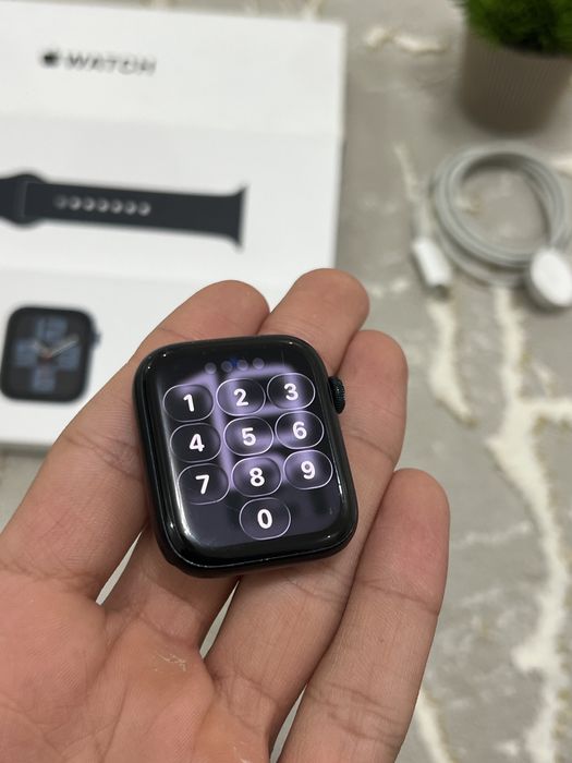 Apple Watch SE 2 44mm Black — 95% АКБ