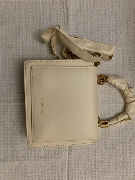 Продам сумочки женские , новые