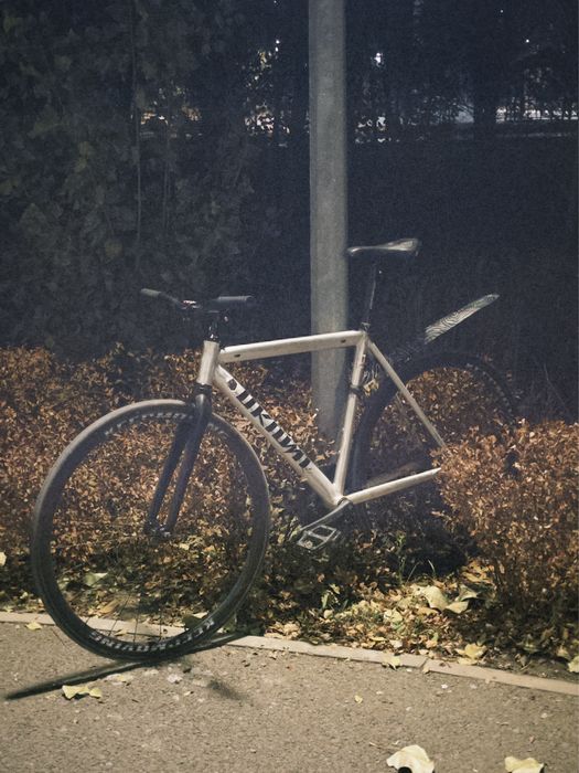 Unknown,fixed bike