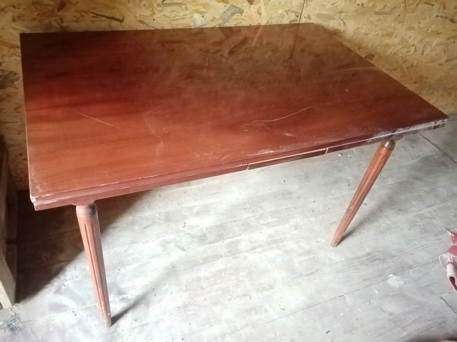 Masă retro extensibila la 12 persoane