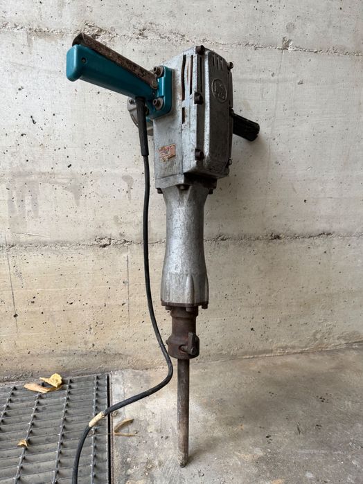 Scule de inchiriat pentru constructii