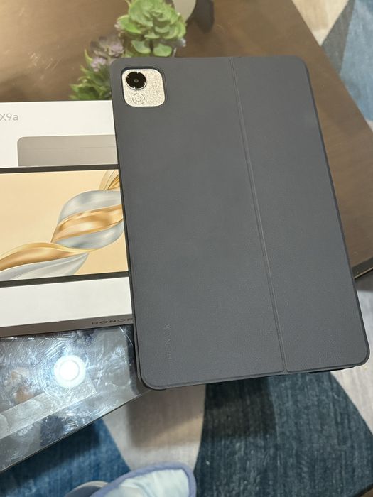 Продавам ~HONOR Pad X9a
