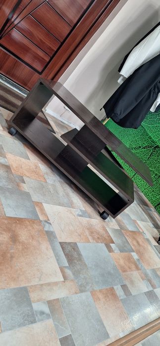 Продам журнальный столик б/у