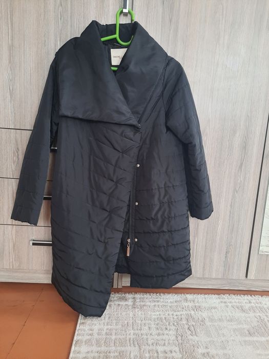 Продам женскую куртку