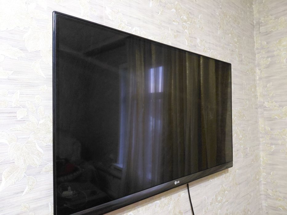 Продам Телевизор LG