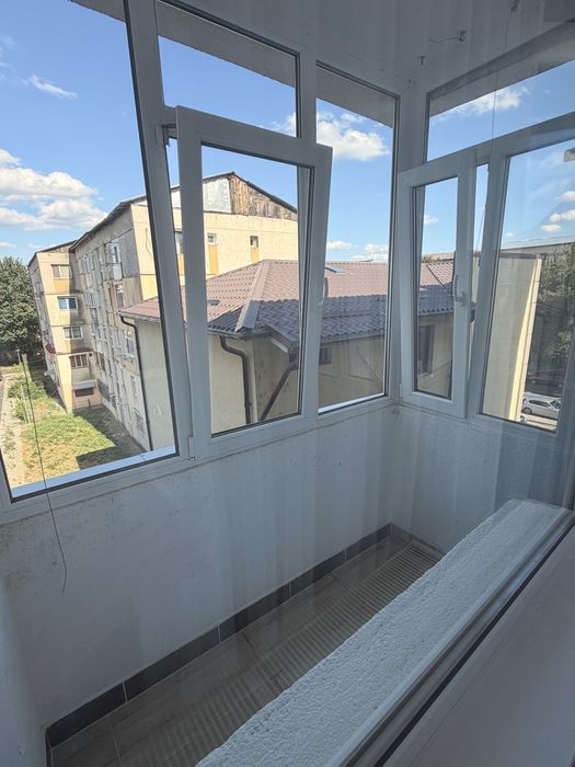Inchiriez apartament!!