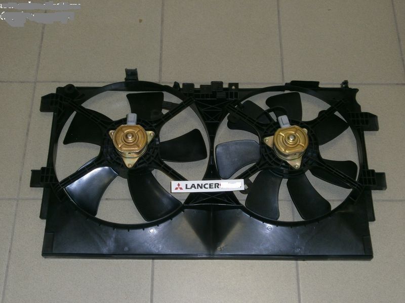 дверь передняя лансер 10