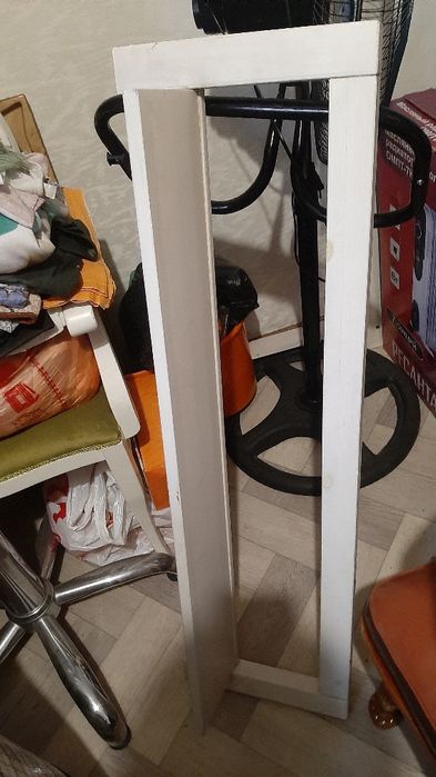 Продам вешалку дерево Nikos