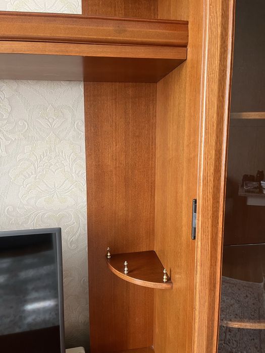 Сервант продаем