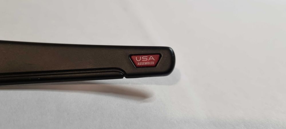 Чисто нови слънчеви очила OAKLEY FUEL CELL