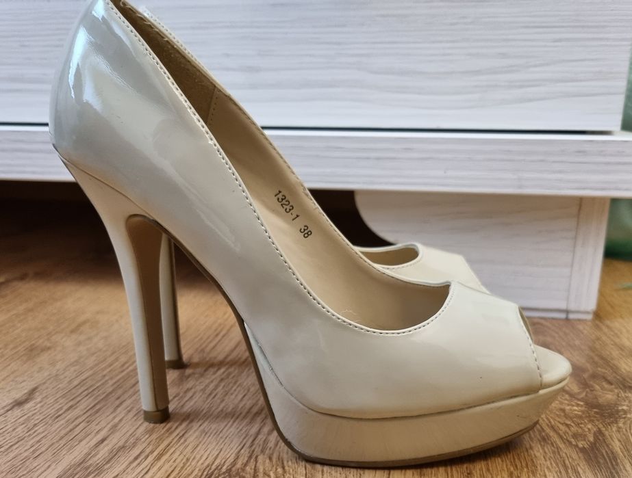 Pantofi nude dama, marimea 38, cu platforma