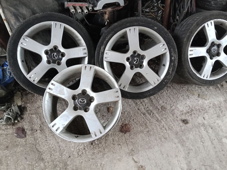 Продавам Мазда на части