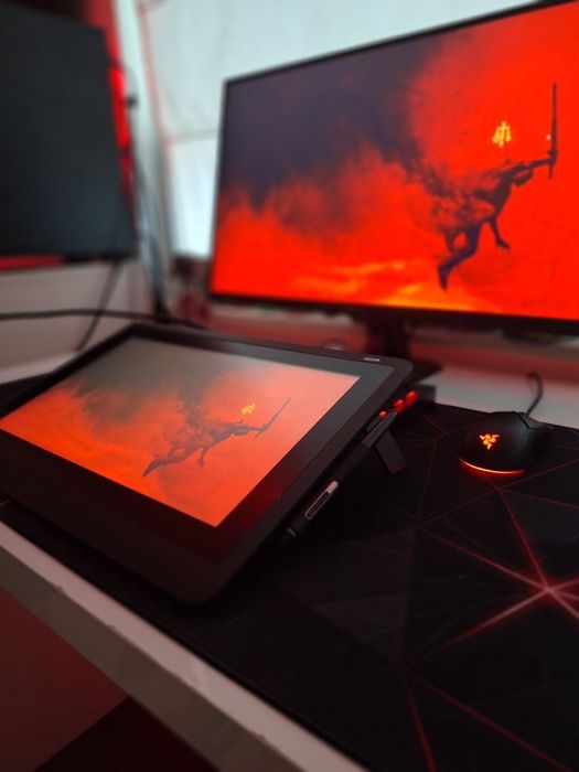 Графичен таблет- wacom sintiq 16