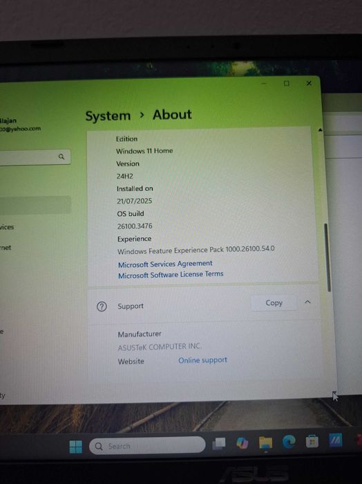 Vand laptop ASUS ,stare foarte buna 10/10 aspect si functionare,240 GB