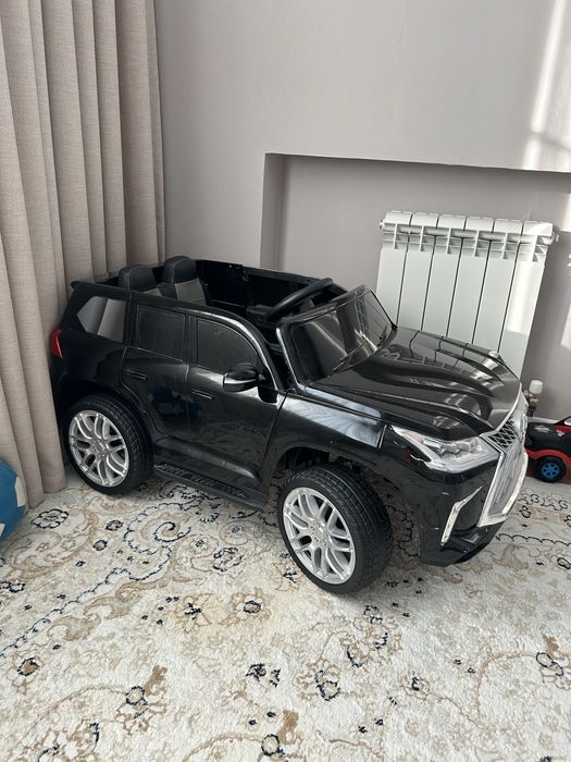 Машина с пультом