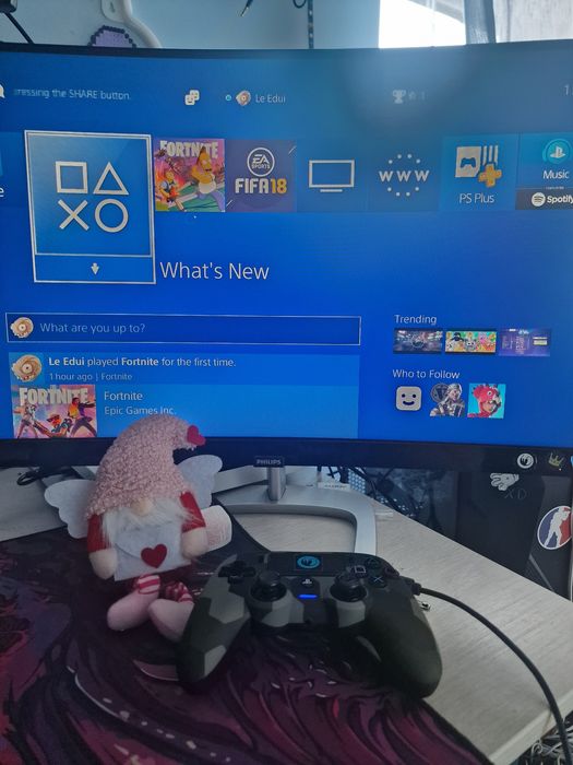 Vând/schimb ps4 slim 500gb
