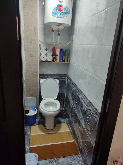 Ikki xonali uy sotiladi