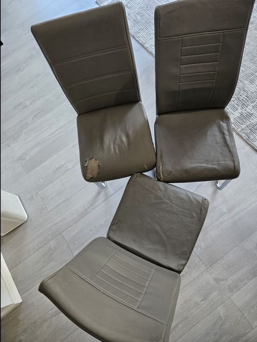 3 Scaune Mobexpert  piele ecologica cadru metalic