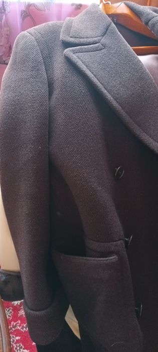 Paltoane din stofa ff vechi mărimea 52 ca noi păstrate perfect 2 buc.