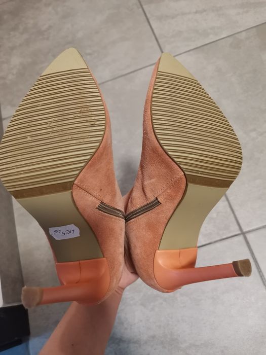 Vând botine piele întoarsă