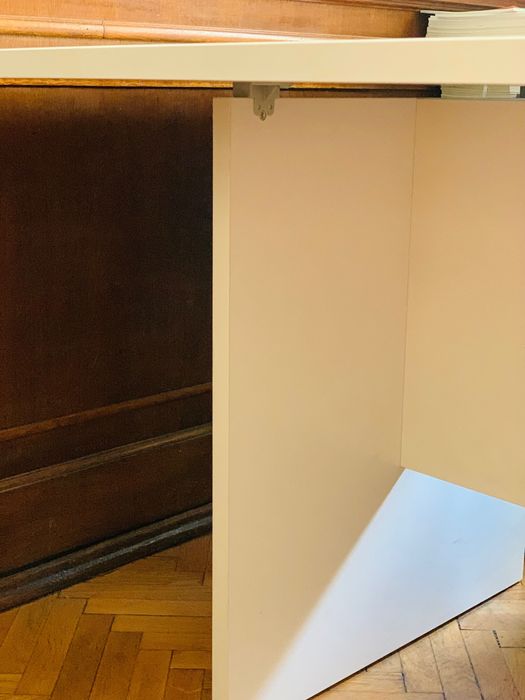 Масивна бяла маса