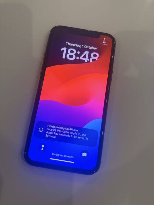 Iphone 11 pro 83% baterie