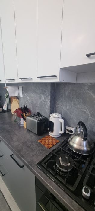 Продаётся кухня встраеваемая