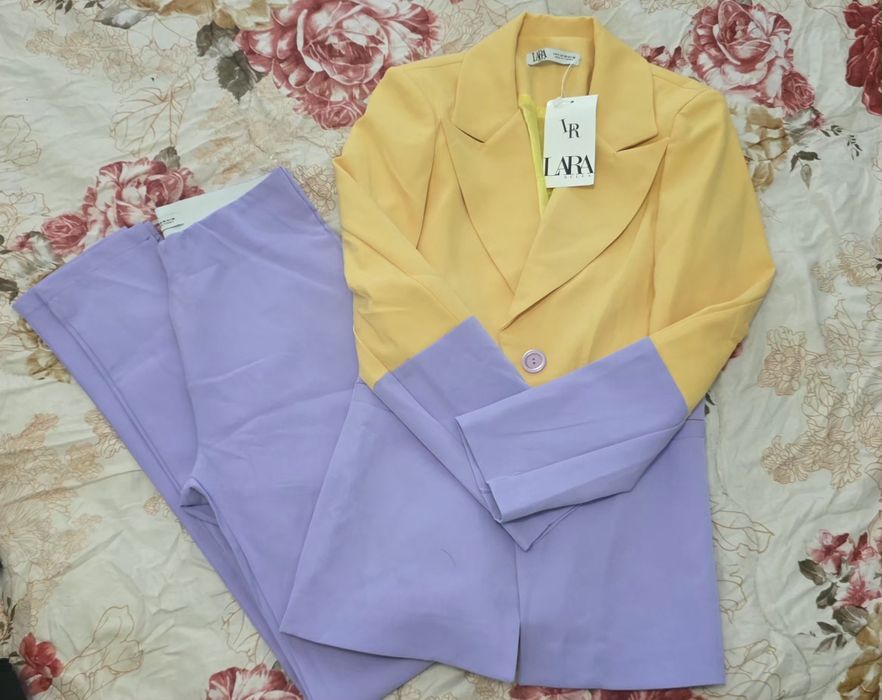 Костюм нов Lara..