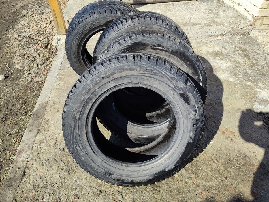 Резина 215,65,16 зима