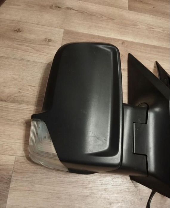 Продам зеркала на Мерседес Спринтер W906 оригинальные